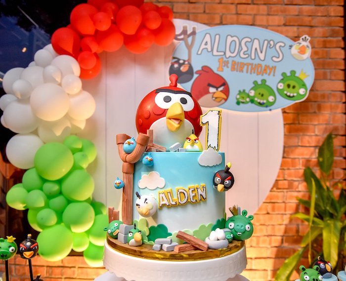 Angry-Birds-Birthday-Party-via-Karas-Party-Ideas-KarasPartyIdeas.com7_